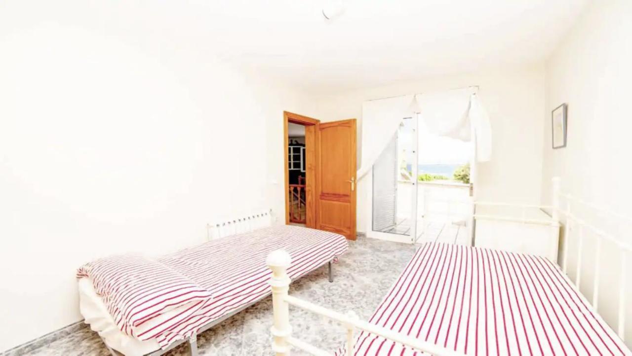 Villa With Pool In Cala Blanca With Sea Views กาลาซานตันเดรีย ภายนอก รูปภาพ