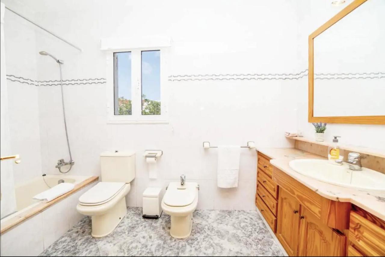 Villa With Pool In Cala Blanca With Sea Views กาลาซานตันเดรีย ภายนอก รูปภาพ